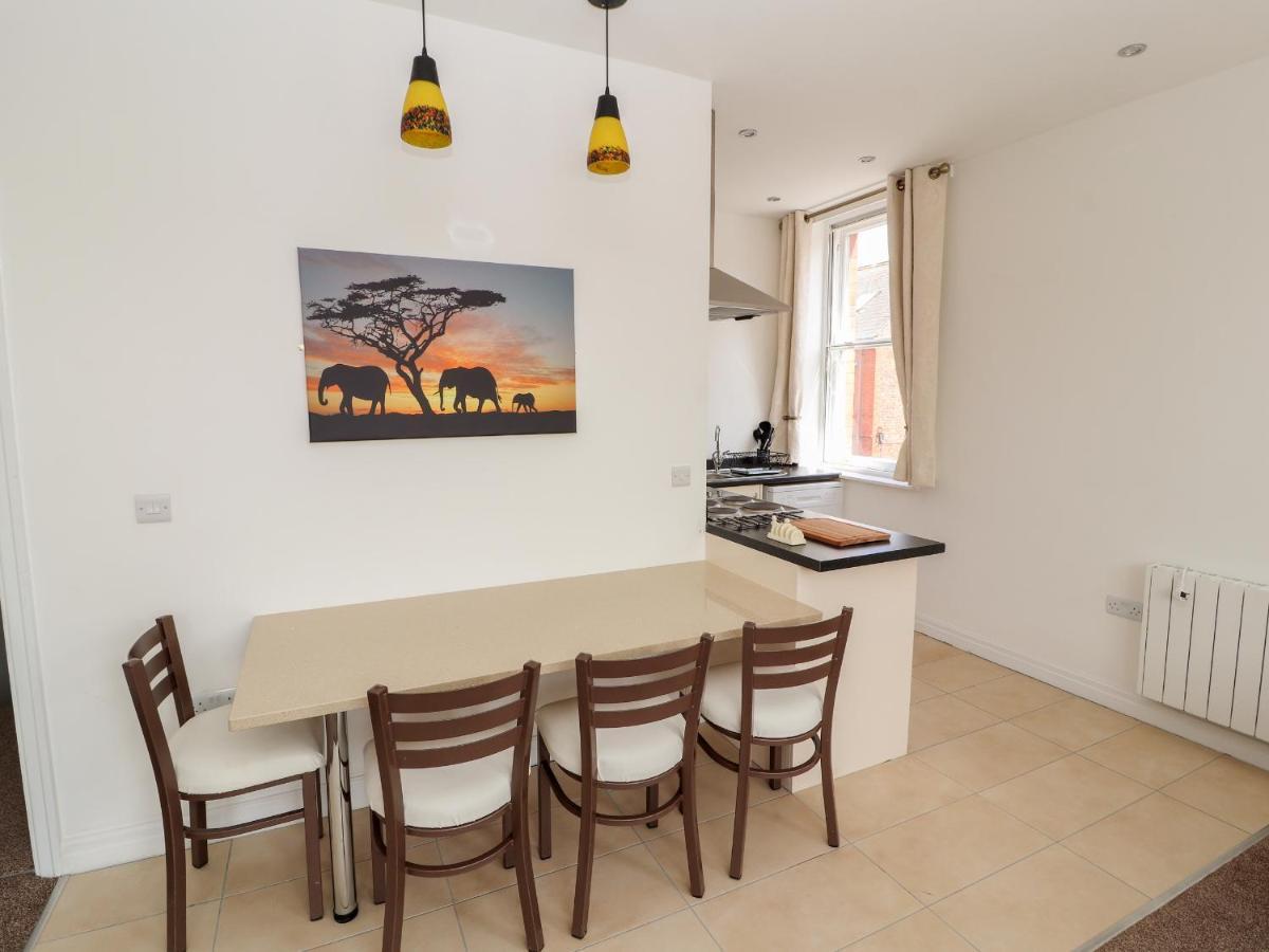 Apartment Flat 2 *